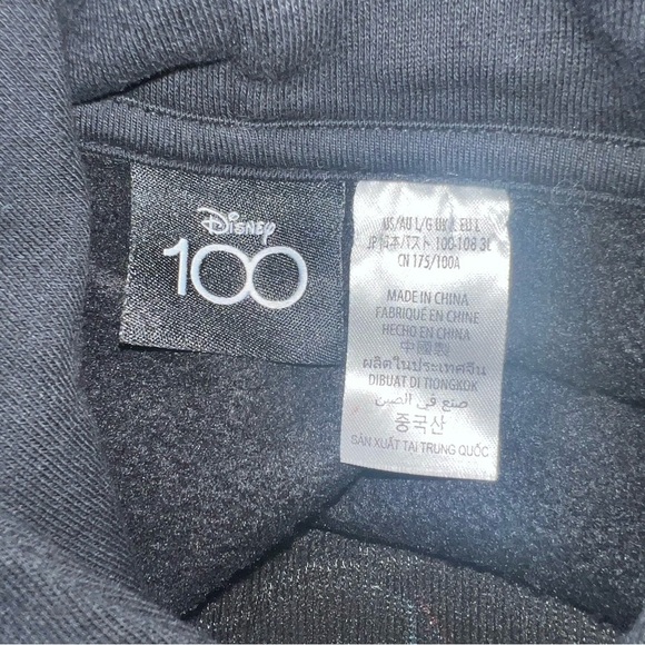 Disney 100 character Black cropped sweatshirt sz lg - Picture 3 of 3